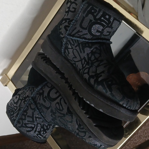 UGG black printed suede ankle boots size 6 - Picture 7 of 15